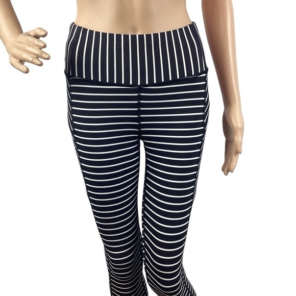 Athleta Stripe Contender 7/8 Tight in Powerlift Size XS - Picture 2 of 7